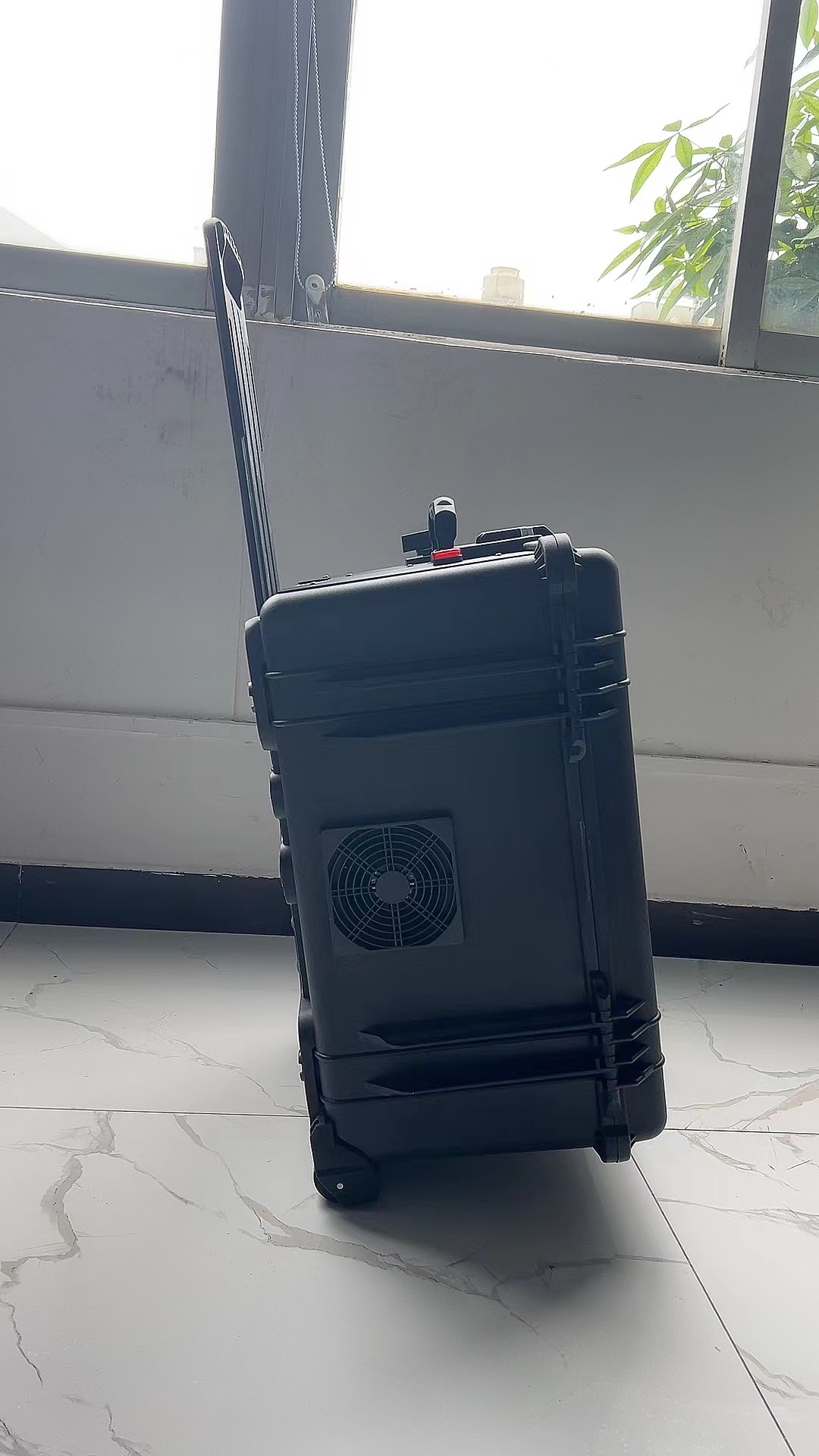 马边手拉箱型移动通信干扰器